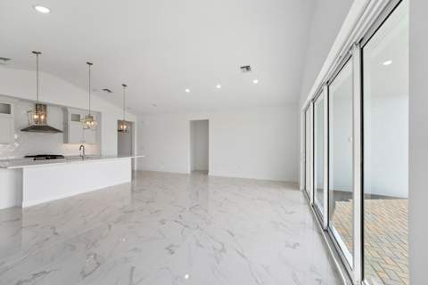 10056 NW Field Flower Trail, Port St. Lucie FL - photo 18 of 32