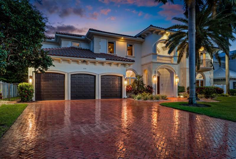 5 bedroom Single Family Residence at 2320 NE 34th Court, Lighthouse Point 6th Sec, Lighthouse Point — photo 2