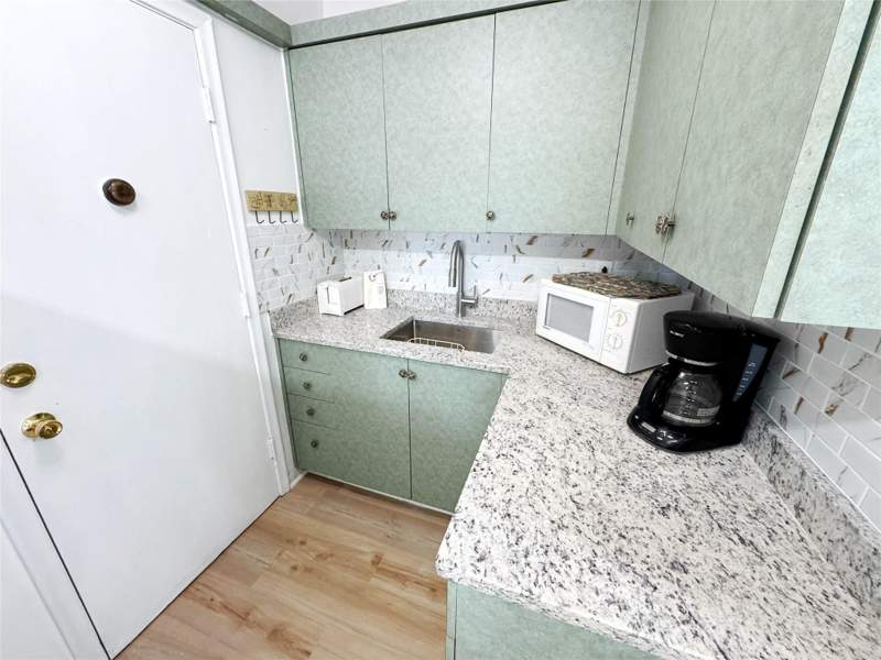 2 bedroom Stock Cooperative at 310 S Cypress Road #729, Virginian Apartments, Pompano Beach — photo 4