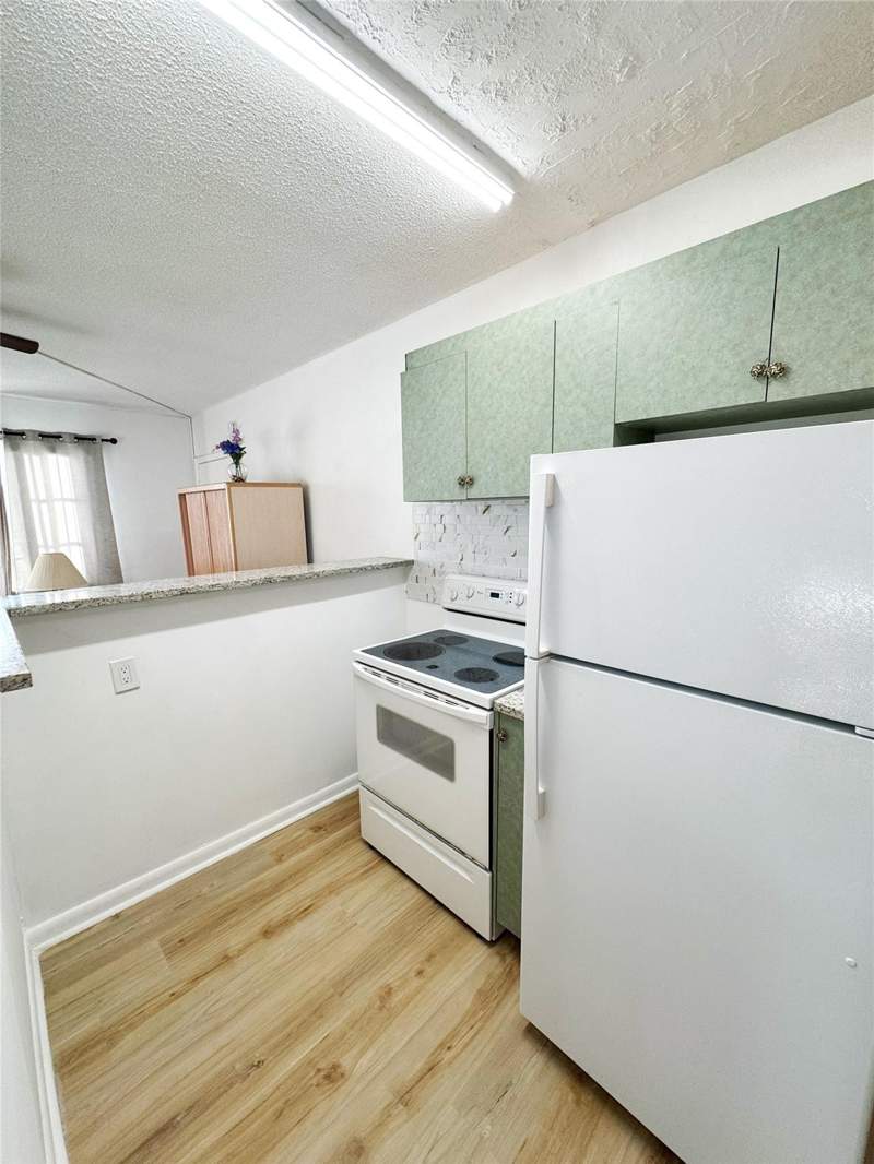 2 bedroom Stock Cooperative at 310 S Cypress Road #729, Virginian Apartments, Pompano Beach — photo 5