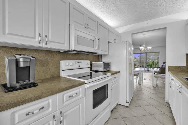2 bedroom Condominium at 13001 SW 15th Court #404t, Ivanhoe East At Century Village, Pembroke Pines — photo 3