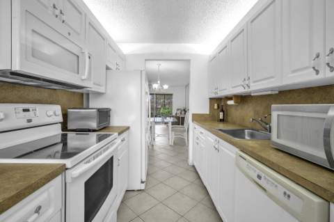 13001 SW 15th Court #404t, Pembroke Pines FL - photo 7 of 27