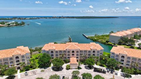 21 Harbour Isle Drive #Ph02, Fort Pierce FL - photo 15 of 36