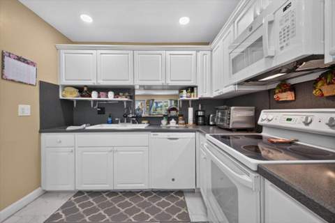 55 SE 14th Street #206, Boca Raton FL - photo 13 of 40