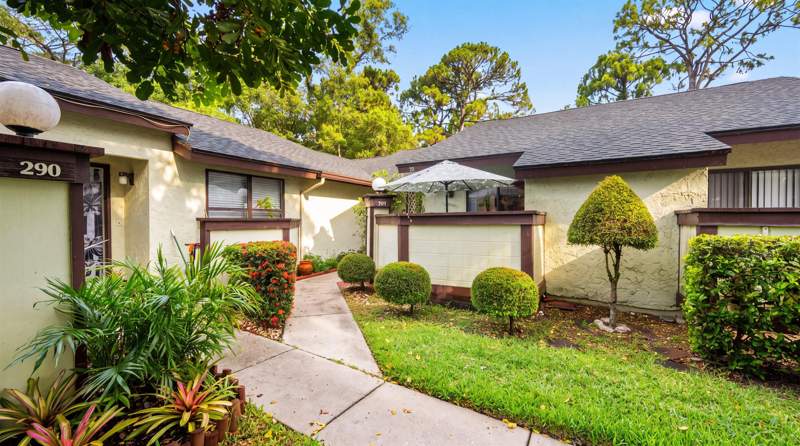 2 bedroom Villa at 291 Amber Court, Strathmore Gate West Unit 1, Royal Palm Beach — photo 2
