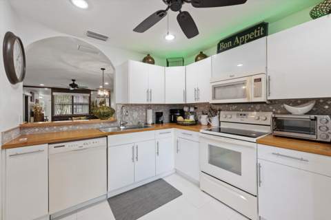 291 Amber Court, Royal Palm Beach FL - photo 13 of 38