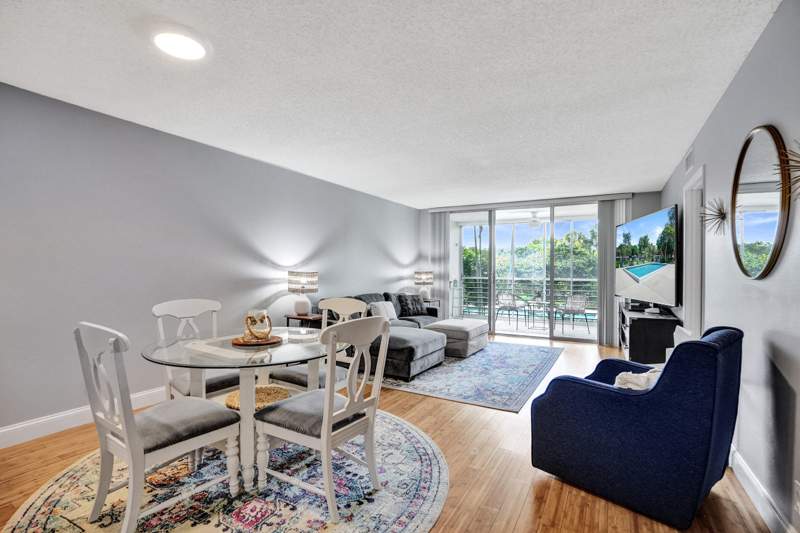 2 bedroom Condominium at 4200 Oaks Terrace #203, No 14 Palm-Aire Country Club, Pompano Beach — photo 2