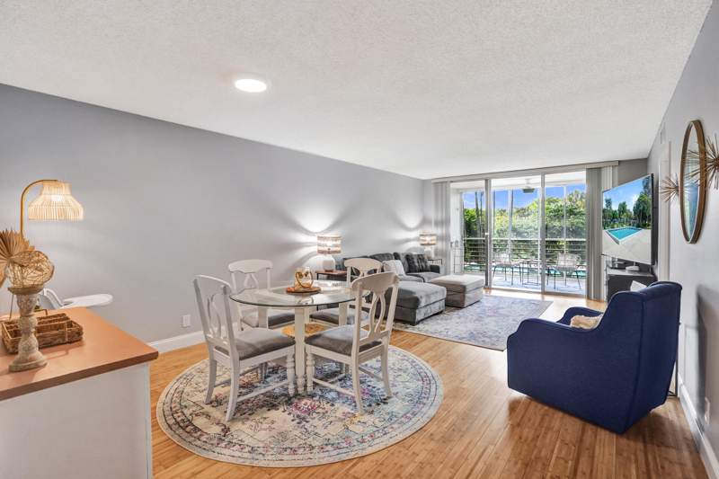 2 bedroom Condominium at 4200 Oaks Terrace #203, No 14 Palm-Aire Country Club, Pompano Beach — photo 3