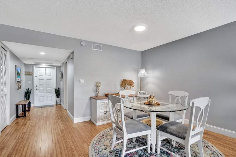 2 bedroom Condominium at 4200 Oaks Terrace #203, No 14 Palm-Aire Country Club, Pompano Beach — photo 5