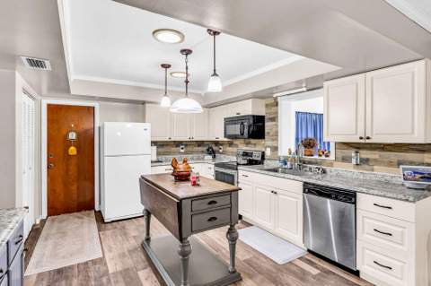 9302 Orange Avenue, Fort Pierce FL - photo 15 of 51