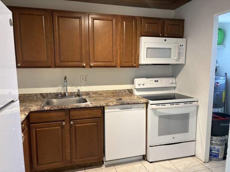2 bedroom Condominium at 8000 Colony Circle #201, Versailles Gardens Condo, Tamarac — photo 2