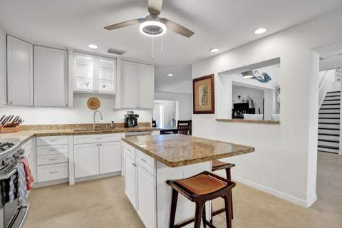 240 SE 3rd Court, Pompano Beach FL - photo 9 of 34