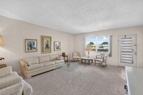 2049 Ventnor O Crescent #2049, Deerfield Beach FL - photo 13 of 42