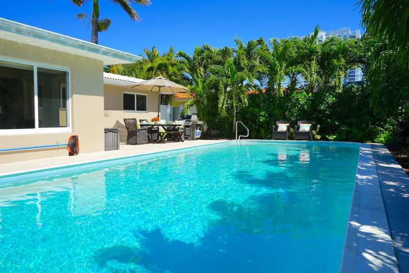4 bedroom Single Family Residence at 2060 Coco Palm Place, Bel-Air, Lauderdale-By-The-Sea — photo 1