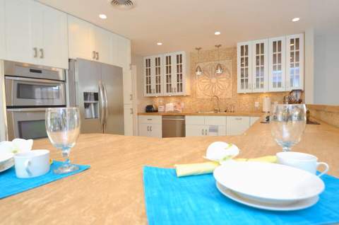 2060 Coco Palm Place, Lauderdale-By-The-Sea FL - photo 12 of 35