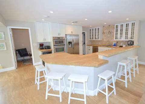 2060 Coco Palm Place, Lauderdale-By-The-Sea FL - photo 9 of 35