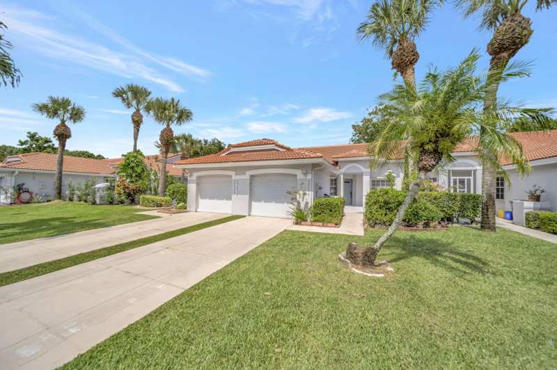 2 bedroom Villa at 15136 W Tranquility Lake Drive, Waterways At Delray Ph 2, Ph 3, Delray Beach — photo 1