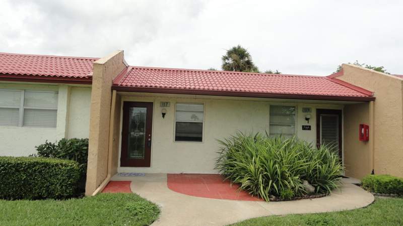 2 bedroom Villa at 117 Golden River Drive, Golden Lakes Village Condo 12-A, West Palm Beach — photo 2