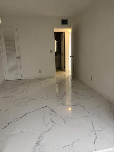 204 Salisbury I #204, West Palm Beach FL - photo 18 of 24