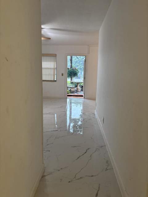 204 Salisbury I #204, West Palm Beach FL - photo 19 of 24