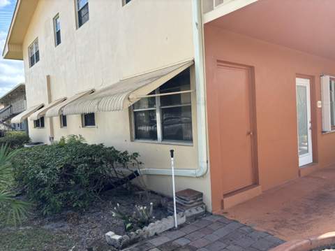 204 Salisbury I #204, West Palm Beach FL - photo 23 of 24