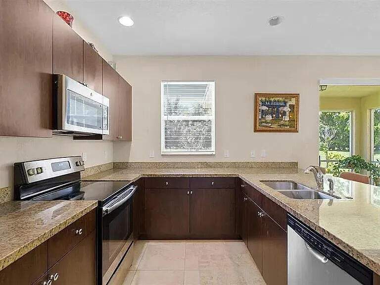 3 bedroom Single Family Residence at 1513 NW Cataluna Circle, Vizcaya Falls Plat 2, Port St. Lucie — photo 3