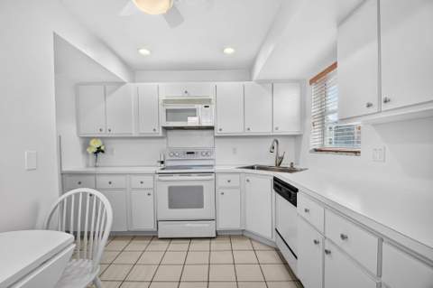 25 Colonial Club Drive #205, Boynton Beach FL - photo 18 of 74
