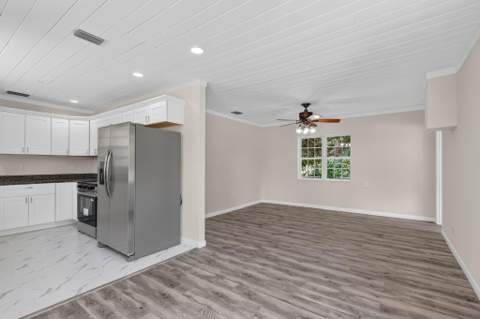 426 N 19th Street, Fort Pierce FL - photo 9 of 40