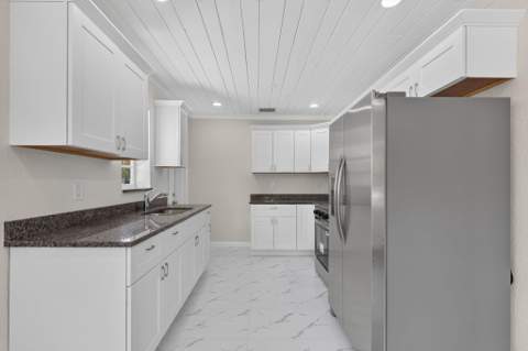 426 N 19th Street, Fort Pierce FL - photo 11 of 40