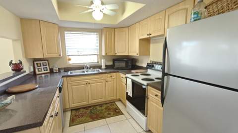 2950 SE Ocean Boulevard #37-6, Stuart FL - photo 14 of 38