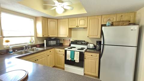 2950 SE Ocean Boulevard #37-6, Stuart FL - photo 17 of 38
