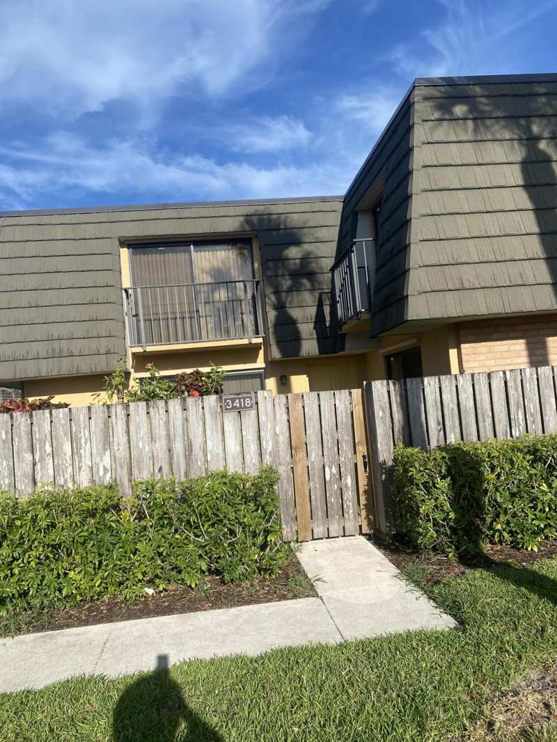 2 bedroom Townhouse at 3418 34th Way, Village Of Sandalwood Lakes 3, West Palm Beach — photo 1