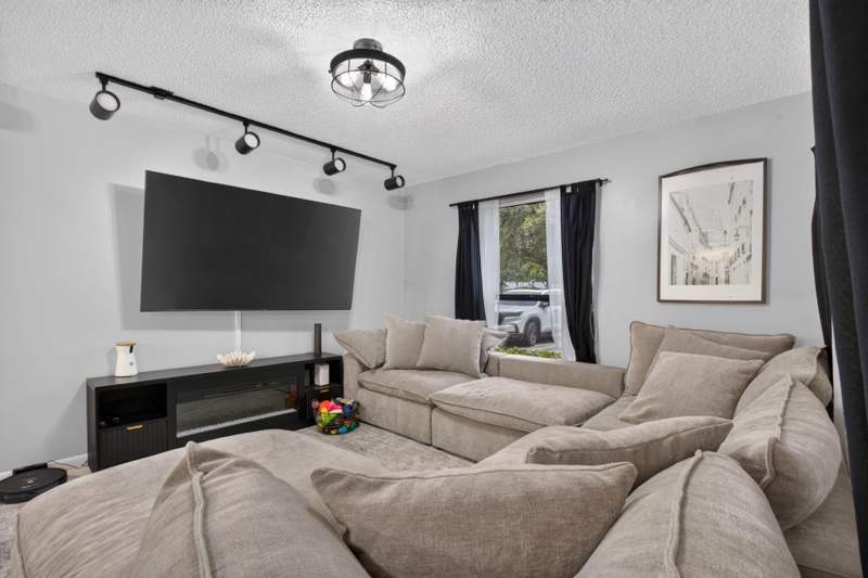 2 bedroom Condominium at 3331 NW 47th Avenue #3242, Karanda Village V-B Condo, Coconut Creek — photo 2