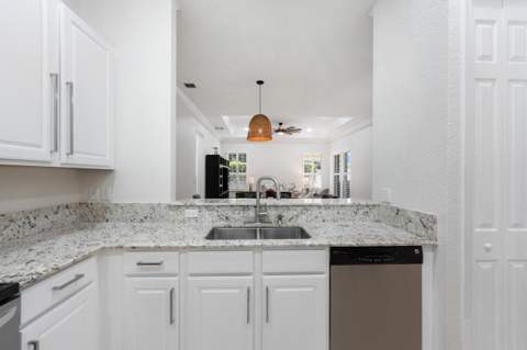 10117 SW Canossa Way, Port St. Lucie FL - photo 6 of 43