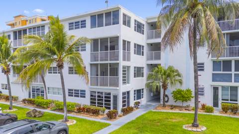 3201 NE 8th Street #206, Pompano Beach FL - photo 10 of 27