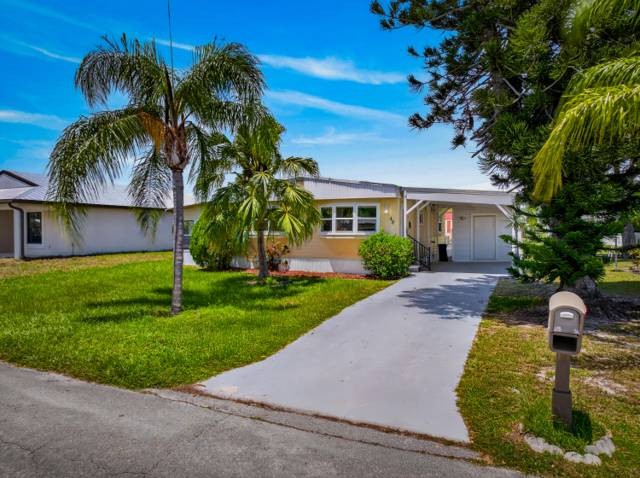 48 Florida Way