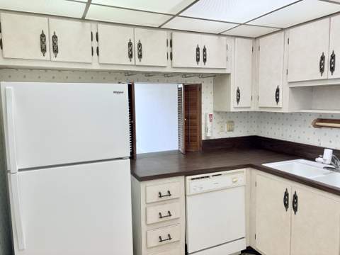 2314 S Cypress Bend Drive #Unit 614, Pompano Beach FL - photo 10 of 35