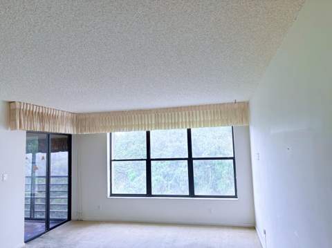 2314 S Cypress Bend Drive #Unit 614, Pompano Beach FL - photo 6 of 35