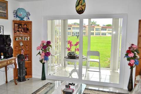 8841 Sunrise Lakes Boulevard #112, Sunrise FL - photo 7 of 30