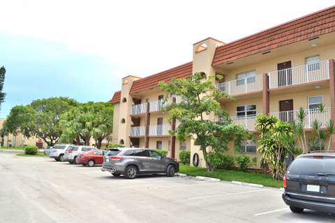 8841 Sunrise Lakes Boulevard #112, Sunrise FL - photo 16 of 30