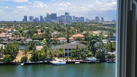 333 Sunset Drive #908, Fort Lauderdale FL - photo 12 of 57