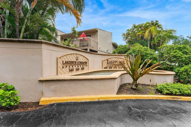 2 bedroom Condominium at 612 Executive Center Drive #107, Lake Place Condo, West Palm Beach — photo 4