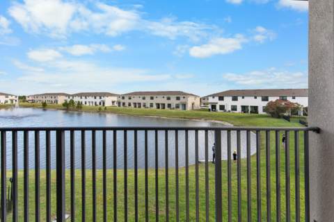 5021 NW Coventry Circle, Port St. Lucie FL - photo 6 of 47