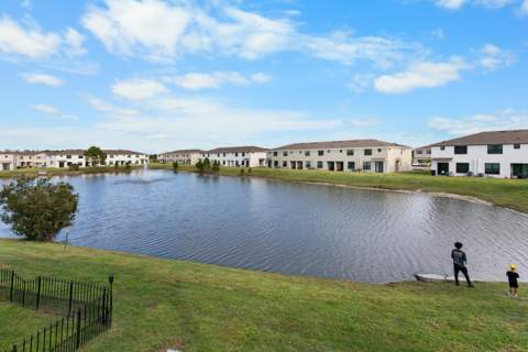 5021 NW Coventry Circle, Port St. Lucie FL - photo 7 of 47