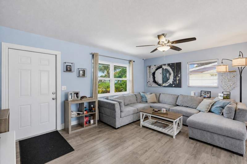 3 bedroom Single Family Residence at 6091 Fair Green Road, Meadowbrook 2, West Palm Beach — photo 3