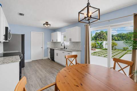 6091 Fair Green Road, West Palm Beach FL - photo 9 of 30