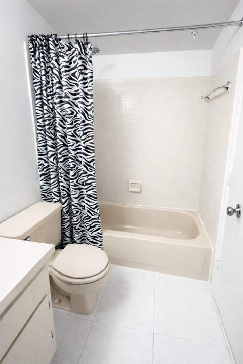 5550 Lakeside Drive #203, Margate FL - photo 10 of 30