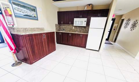 5550 Lakeside Drive #203, Margate FL - photo 21 of 30