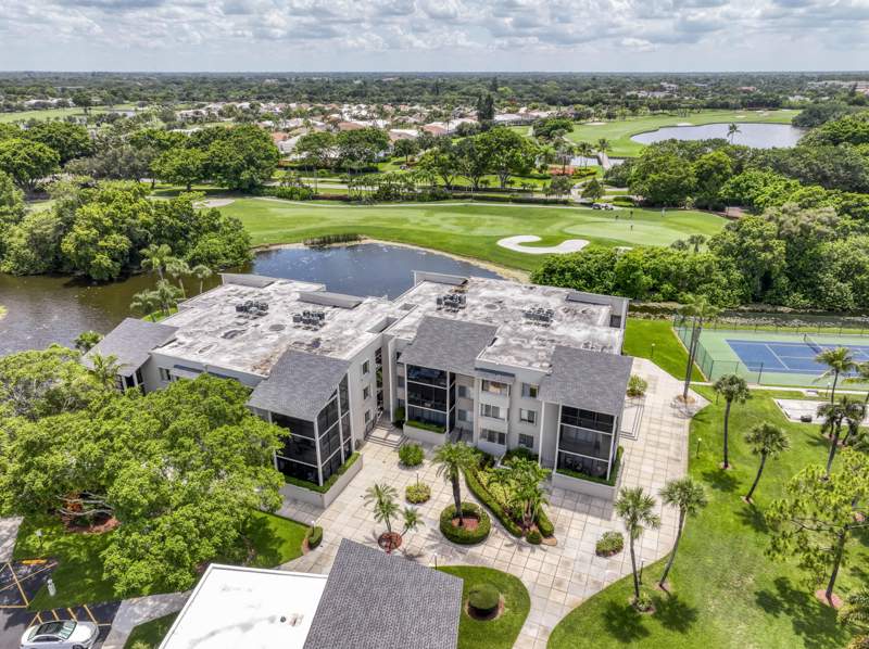 1 bedroom Condominium at 11811 Avenue Of The Pga #7-3b, Longwood, Palm Beach Gardens — photo 2