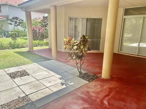 6469 Bay Island Court, West Palm Beach FL - photo 18 of 38